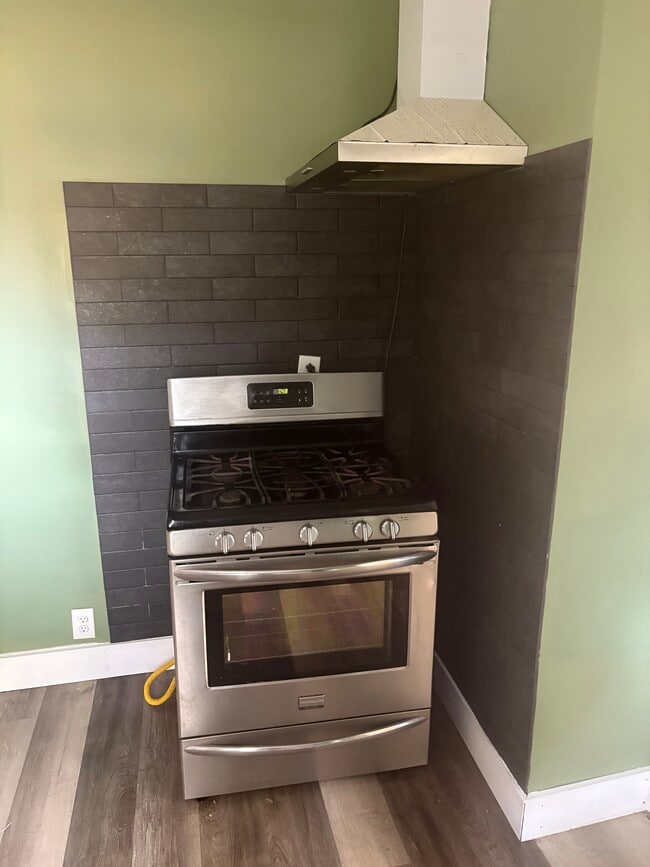 Photo - 376 Silver St