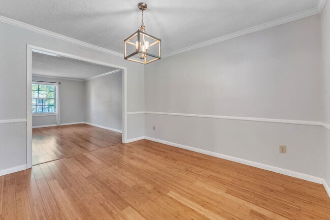 Photo - Beautiful 3 Bedroom 2.5 Bathroom Condo in Prime Taylors Location $1,625/mo rent