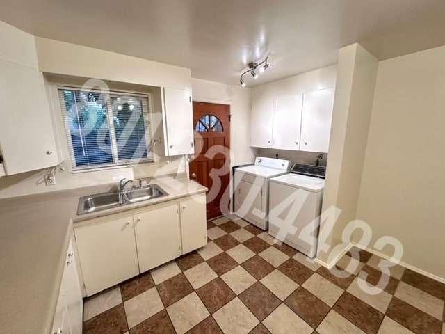 Photo - 858 Yale Ave S