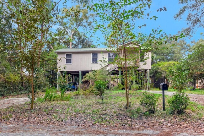 Photo - Home in Milton on the water!!!
