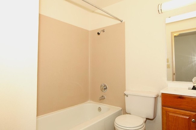 Photo - Laurelwood Gardens