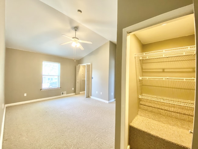 Photo - 1001 Bloom St