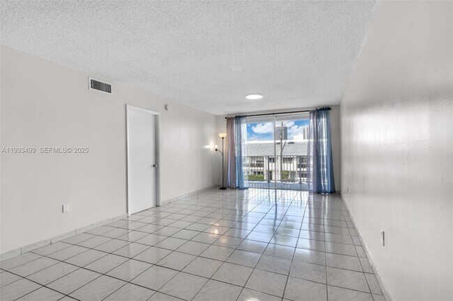 Photo - 3716 NE 168th St Unit 302