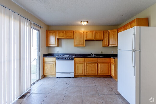 2BR, 1BA - 1200 SF