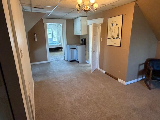 Building Photo - 52 S 7th Ave Unit 52 S. 7th #5 Beech Grove