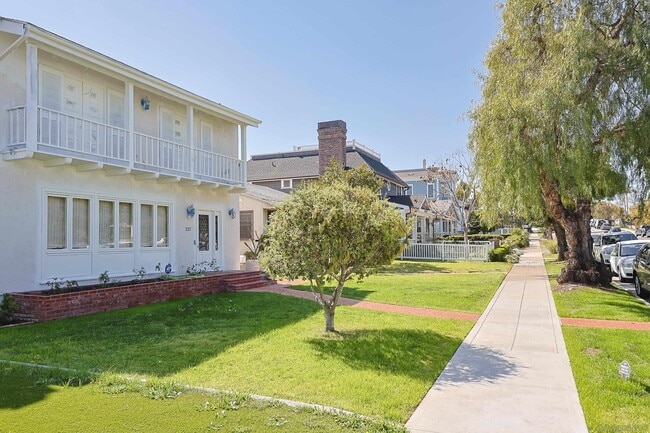 237 E Ave