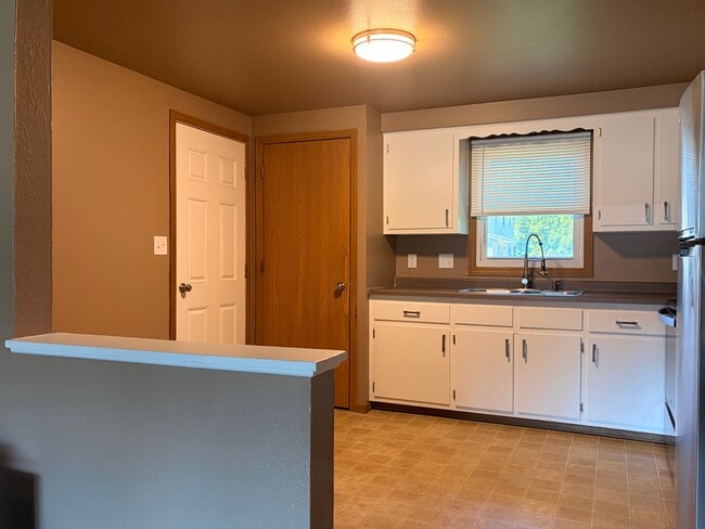 Photo - 2074 Marlee Ln Unit 2074