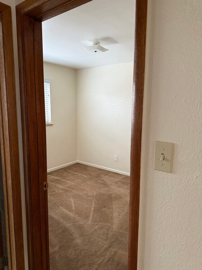 Photo - 4605 Otis St Unit B