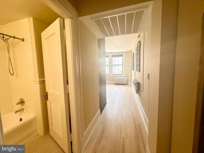 Photo - 1324 Locust St Unidad 1508