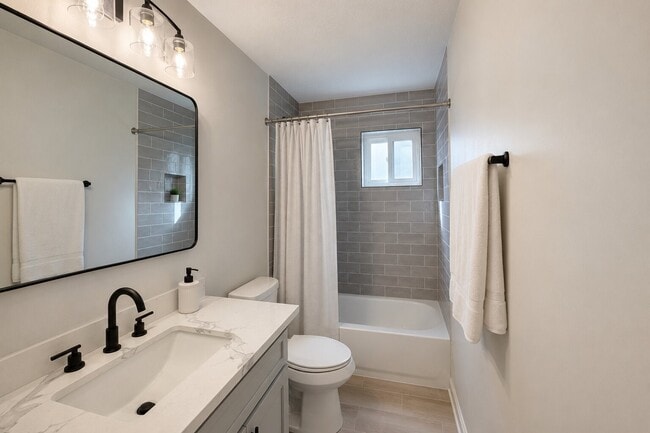 Photo - 13638 Greenridge Dr