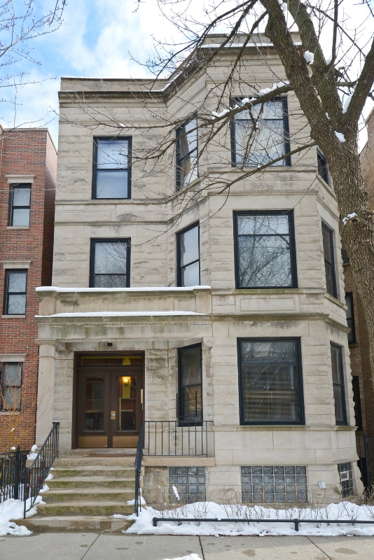 Building Photo - 3231 N Seminary Ave Unit 2 Rental