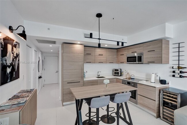 Photo - 1300 S Miami Ave Unidad 4508