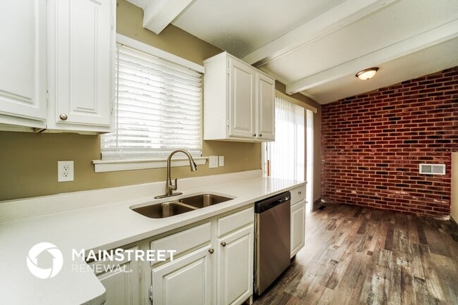 Photo - 4807 Warminster Dr