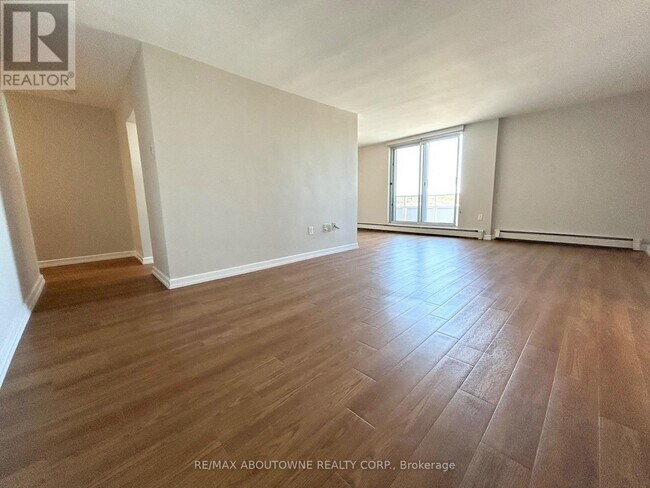 Photo - 10 Overlea Dr Unit 1114
