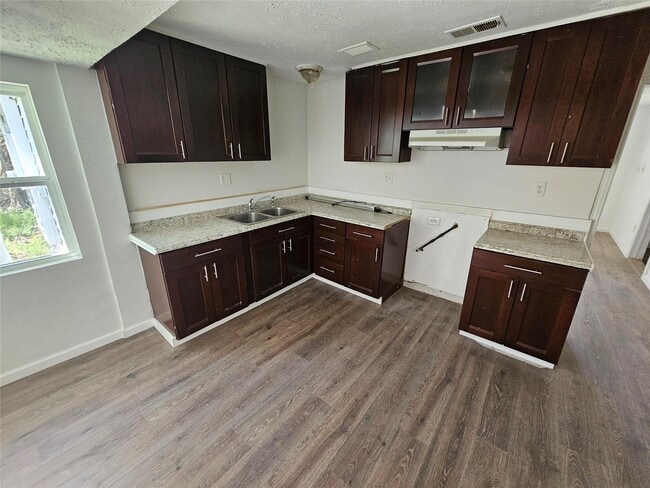 Photo - 6015 Beekman Rd