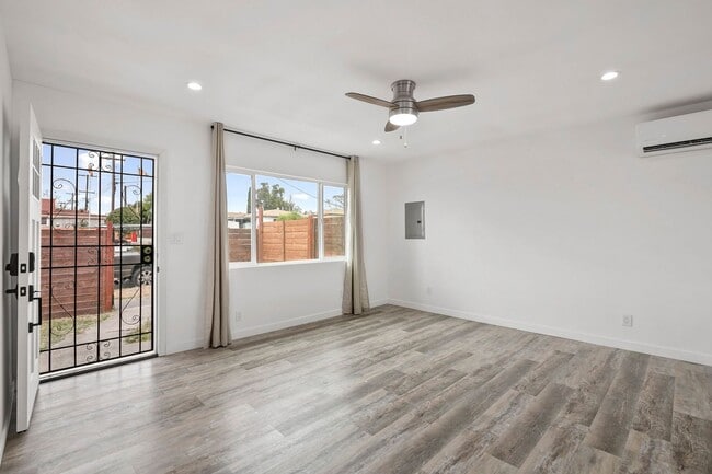 Photo - 4517 Thorn St