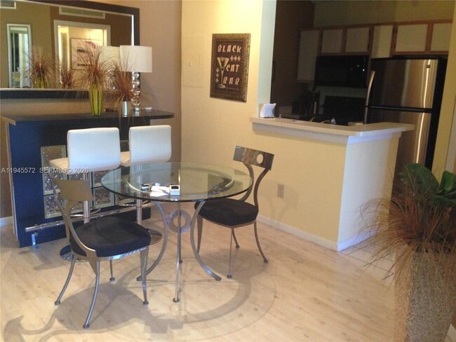 Photo - 2880 N Oakland Forest Dr Unit 313