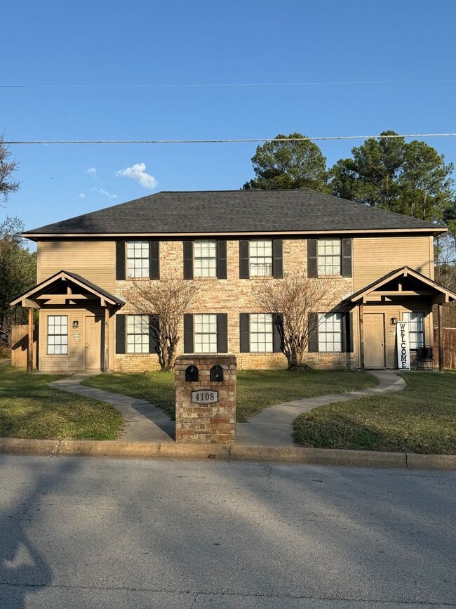 Building Photo - 4108 Bill Owens Pkwy Unit a