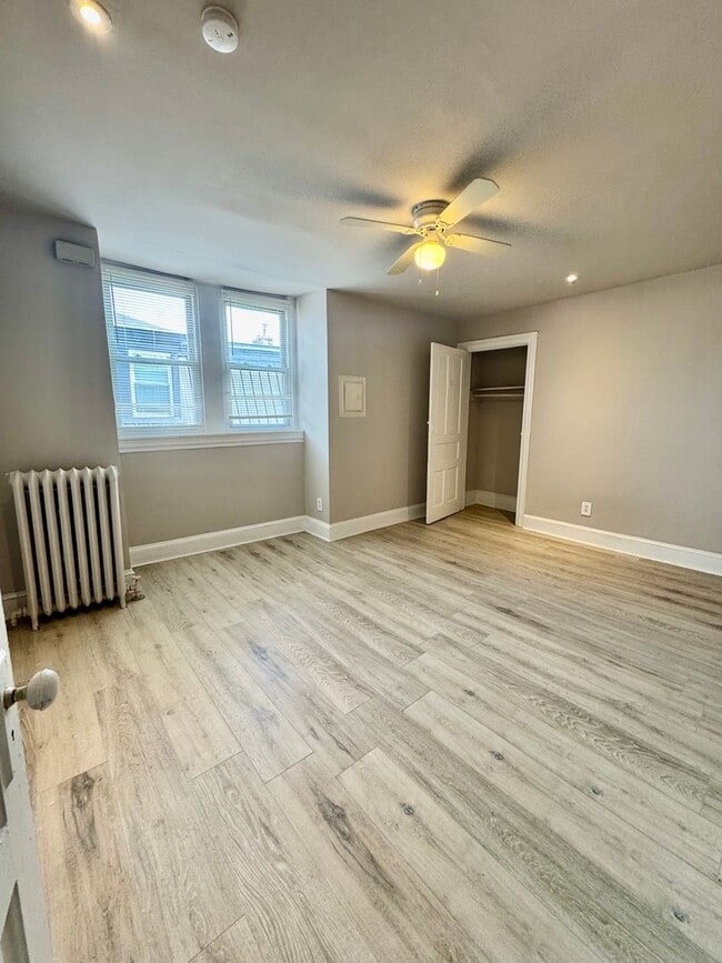 Photo - 325 W Earlham Ter Unit 3