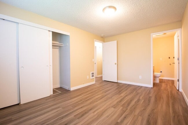 Photo - 3542 NE Division St