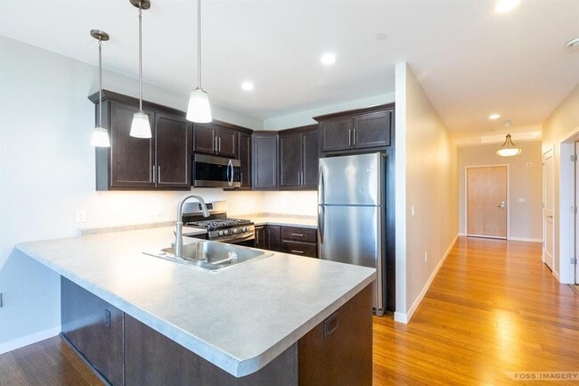 Photo - 625 N Segoe Rd