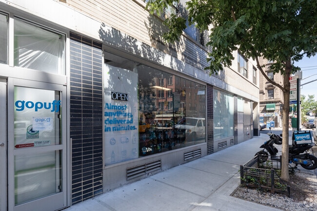 Photo - Trafalgar House Condominiums