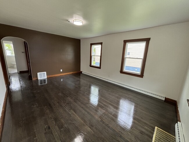 Photo - 621 W 44th Pl