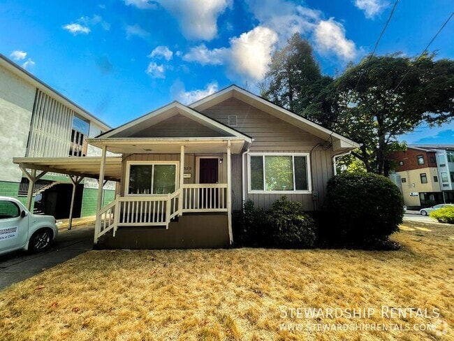 Building Photo - 1389 Ferry St Rental