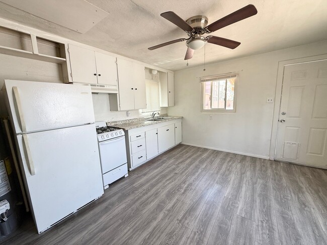 Photo - 208 Chama St NE