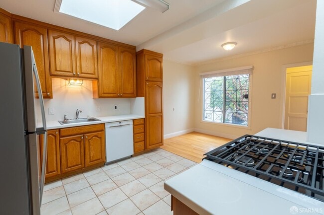 Photo - 219 St Charles Ave