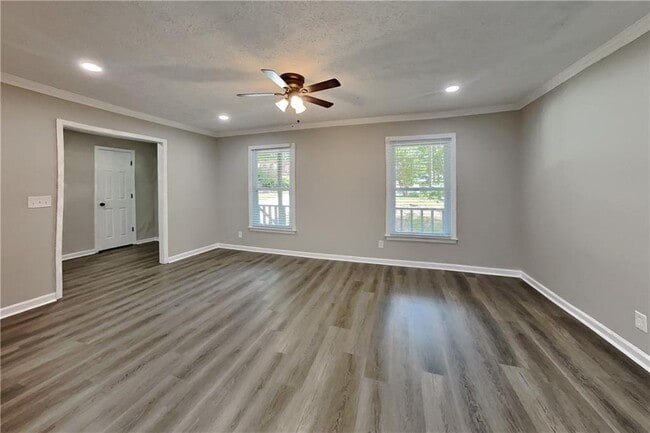 Photo - 798 Brownlee Ln