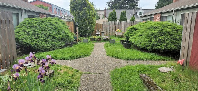 Photo - 8924-8934 SE Ellis St Unidad 8932