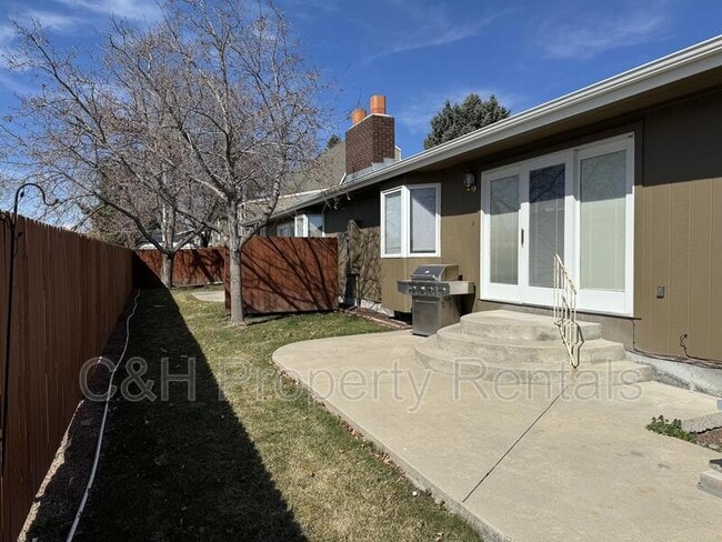 Photo - 2080 Glasser Pl