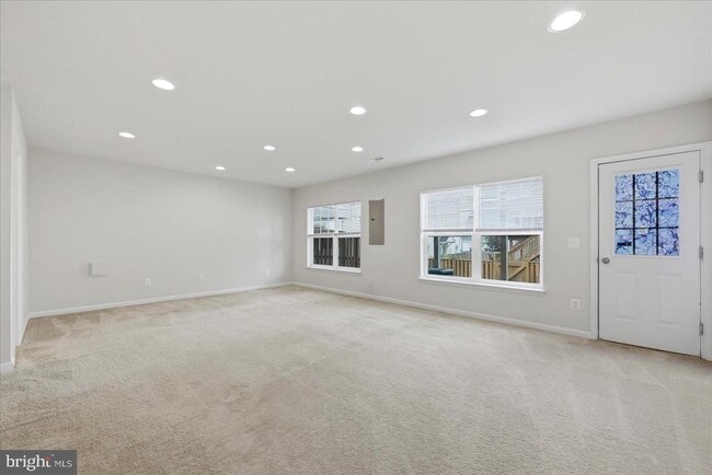 Photo - 108 Rotunda Dr