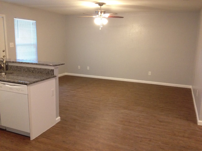 Photo - 4904 Merritt Cir Unidad D