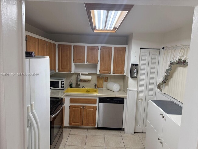 Photo - 7300 Wayne Ave Unidad 514