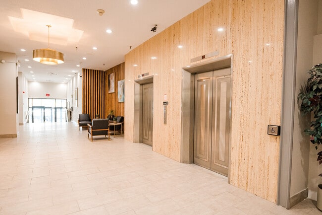 Photo - Studios on King