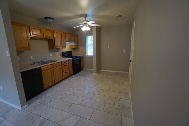 Photo - 3 Bed 2 Bath Total Electric House