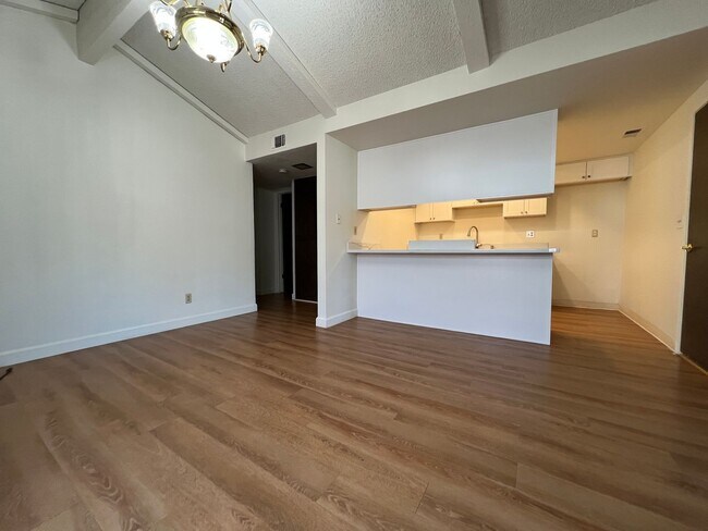 Photo - 205 Unidad B