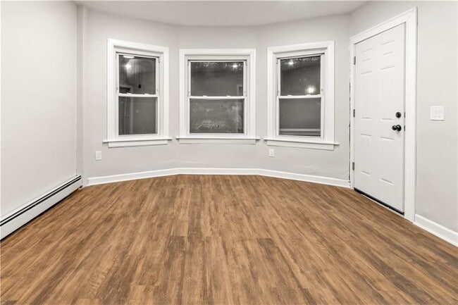 Photo - 538 Power Rd