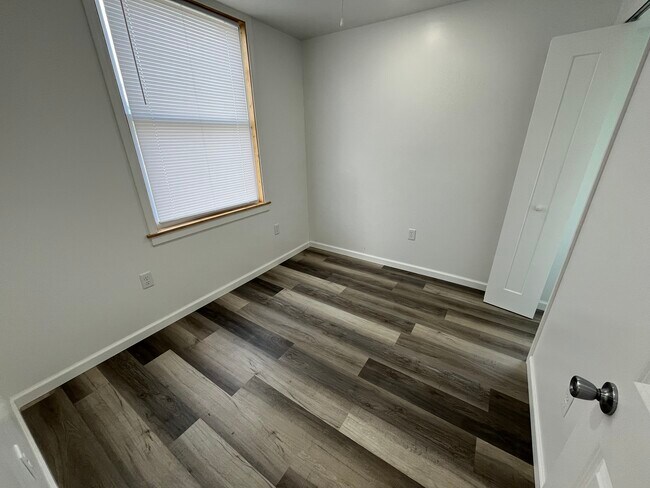 Photo - 112 E Young St Unit APT 1