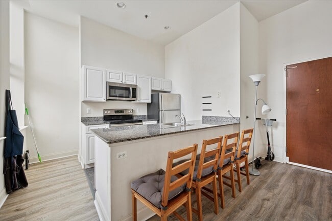 Photo - 1001 Chestnut St Unit 904W