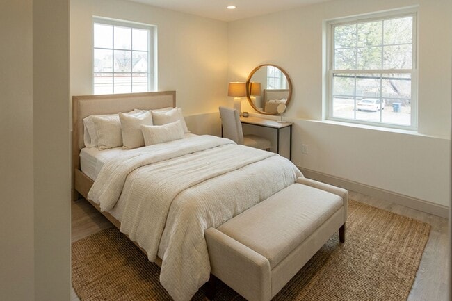 Photo - Beautifully Renovated 1 Bedroom in Providence! Available 6/1 Unidad 303