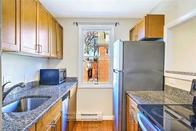 Photo - 274 S Main St