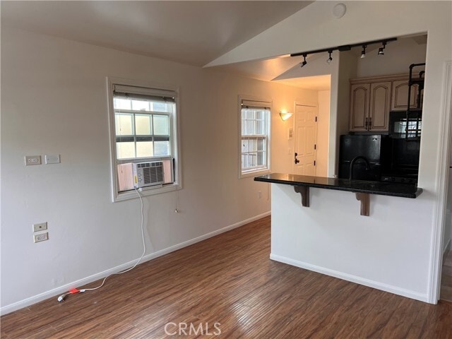 Photo - 247 Broadway St Unidad C