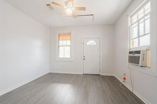 Photo - 1825 Clouet St