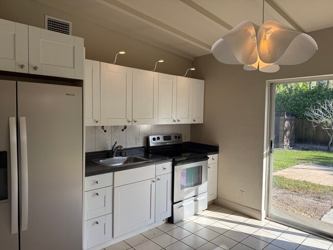 Photo - 1608 SW 13th St