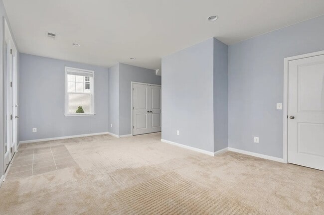 Photo - 148 Solara Dr