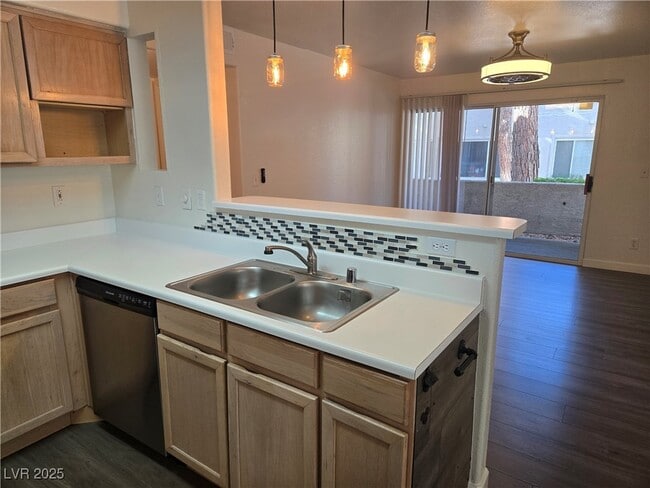 Photo - 3168 Tarpon Dr Unidad 103