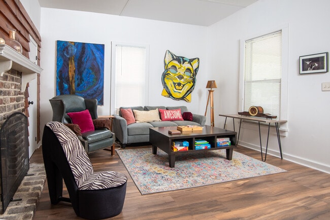 Photo - 6622 Division Ave